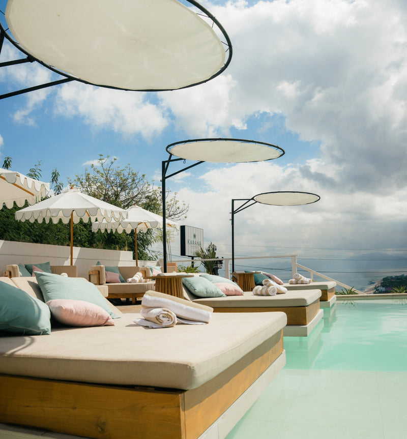 Book your poolside daybed at Karana’s Nusa Lembongan. Relax on floating beds or round lounges with cocktails, ocean views & full poolside service.
