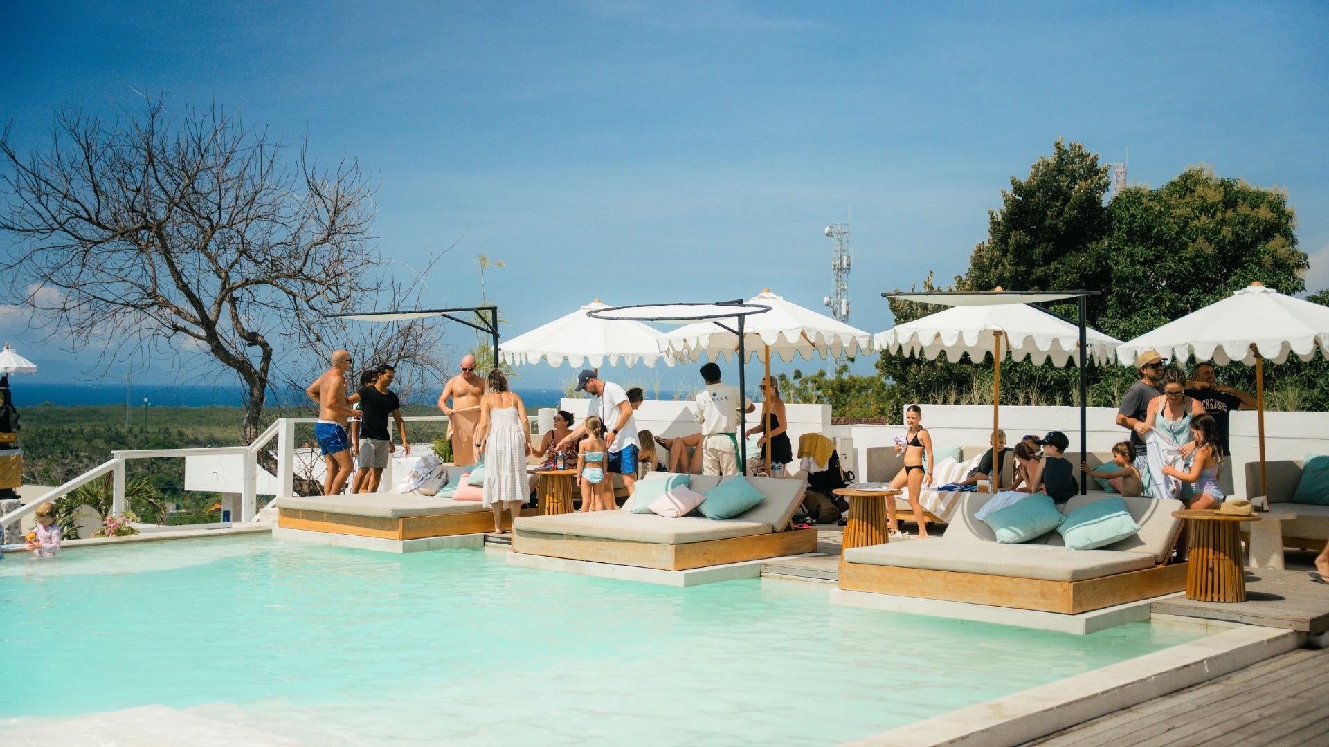 Karana’s Nusa Lembongan | Restaurant & Pool Bar